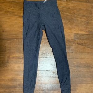 Lululemon leggings size 4